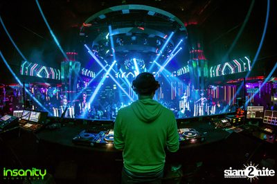 DJ T Asian Invasion ที่ Insanity Nightclub — photo 13