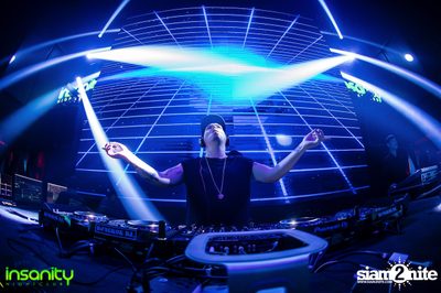 DJ T Asian Invasion ที่ Insanity Nightclub — photo 35