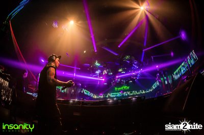 DJ T Asian Invasion ที่ Insanity Nightclub — photo 55