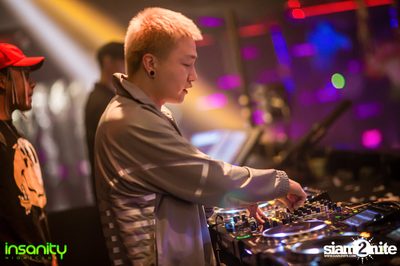 DJ T Asian Invasion ที่ Insanity Nightclub — photo 69