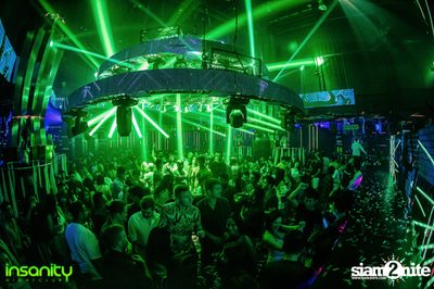 DJ T Asian Invasion ที่ Insanity Nightclub — photo 76