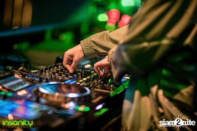 DJ T Asian Invasion ที่ Insanity Nightclub — photo 78