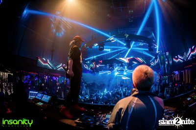 DJ T Asian Invasion ที่ Insanity Nightclub — photo 81