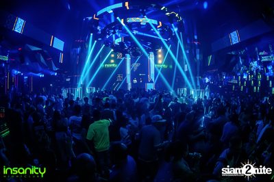DJ T Asian Invasion ที่ Insanity Nightclub — photo 87