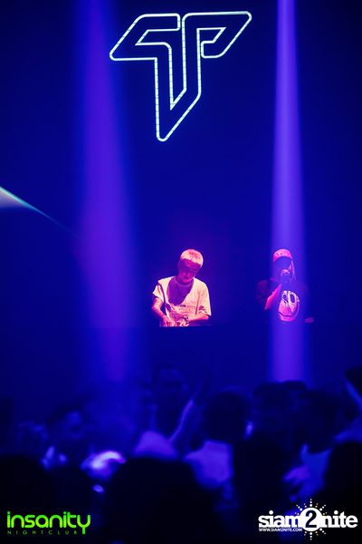 DJ T Asian Invasion ที่ Insanity Nightclub — photo 88