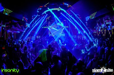 DJ T Asian Invasion ที่ Insanity Nightclub — photo 89
