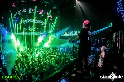 DJ T Asian Invasion ที่ Insanity Nightclub — photo 98