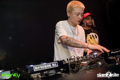 DJ T Asian Invasion ที่ Insanity Nightclub — photo 117