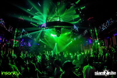 DJ T Asian Invasion ที่ Insanity Nightclub — photo 124