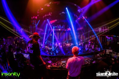 DJ T Asian Invasion ที่ Insanity Nightclub — photo 133