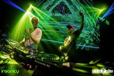 DJ T Asian Invasion ที่ Insanity Nightclub — photo 137