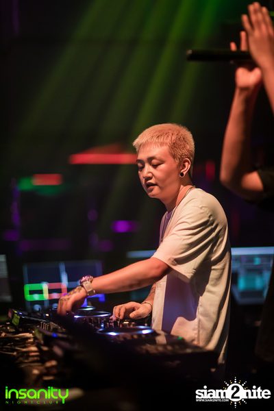 DJ T Asian Invasion ที่ Insanity Nightclub — photo 140