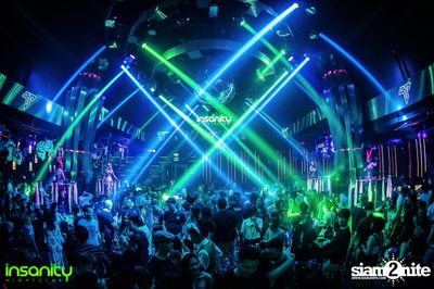 DJ T Asian Invasion ที่ Insanity Nightclub — photo 147