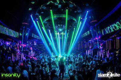 DJ T Asian Invasion ที่ Insanity Nightclub — photo 148