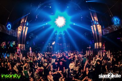 DJ T Asian Invasion ที่ Insanity Nightclub — photo 149