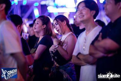 Shine Muang Singha at Airport Rail Link Makkasan — photo 318