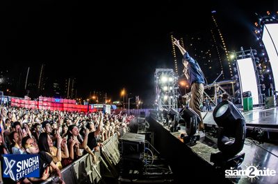 Shine Muang Singha at Airport Rail Link Makkasan — photo 325