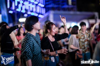 Shine Muang Singha at Airport Rail Link Makkasan — photo 326