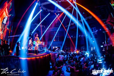 Lia Lisse at The Club Khaosan — photo 32