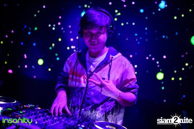 Official DJ Mag Event กับ Klosman ที่ อินเซนิตี้ ไนท์คลับ — photo 5