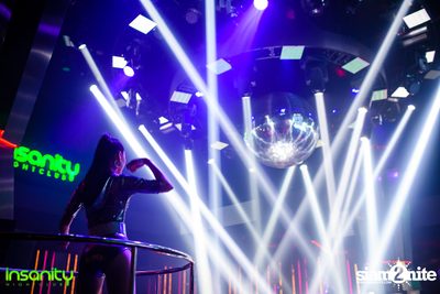 Official DJ Mag Event กับ Klosman ที่ อินเซนิตี้ ไนท์คลับ — photo 6