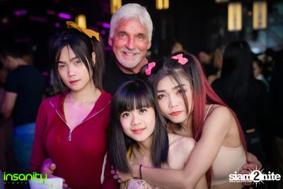 Official DJ Mag Event กับ Klosman ที่ อินเซนิตี้ ไนท์คลับ — photo 34