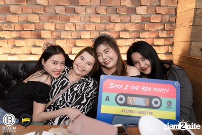 Back 2 the 90s Party ที่ บีกิน บาร์ — photo 28