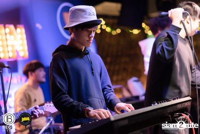 Back 2 the 90s Party ที่ บีกิน บาร์ — photo 44