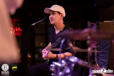 Back 2 the 90s Party ที่ บีกิน บาร์ — photo 51