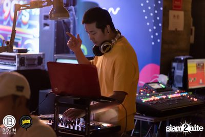 Back 2 the 90s Party ที่ บีกิน บาร์ — photo 69