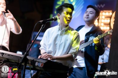 Back 2 the 90s Party ที่ บีกิน บาร์ — photo 81