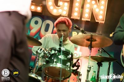 Back 2 the 90s Party ที่ บีกิน บาร์ — photo 88
