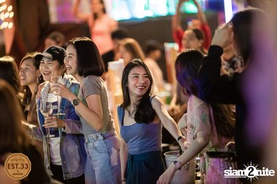 เจ เจตริน ที่ EST.33 | Crystal Design Center — photo 63