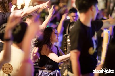 เจ เจตริน ที่ EST.33 | Crystal Design Center — photo 83