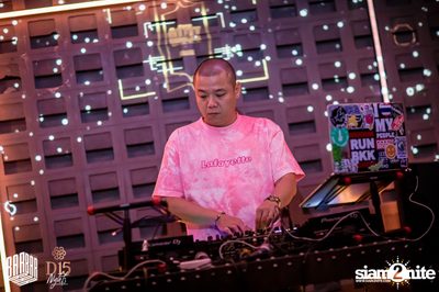 Friday Night at BARBARBAR — photo 13