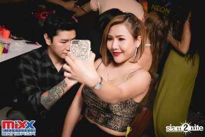 Neon BeatZ Party at MIXX Bangkok — photo 3