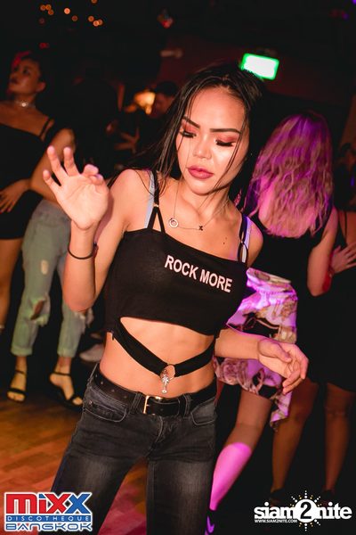 Neon BeatZ Party at MIXX Bangkok — photo 93