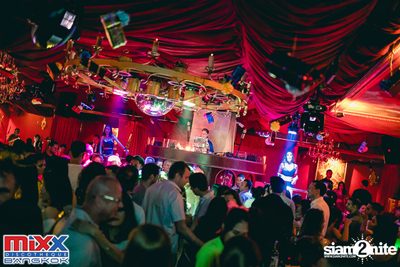 Neon BeatZ Party at MIXX Bangkok — photo 111