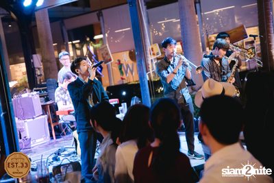 Atom Chanakan ที่ EST.33 CDC — photo 54
