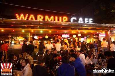 Maurice West ที่ Warmup Cafe Chiangmai — photo 29
