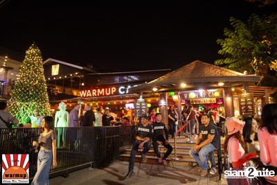 Maurice West ที่ Warmup Cafe Chiangmai — photo 56