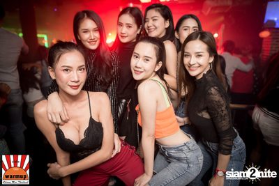 Maurice West ที่ Warmup Cafe Chiangmai — photo 64