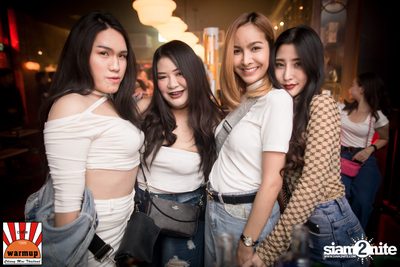 Maurice West ที่ Warmup Cafe Chiangmai — photo 67
