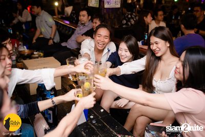 Pang Nakarin at Fullmoon Terrace & Bar — photo 31