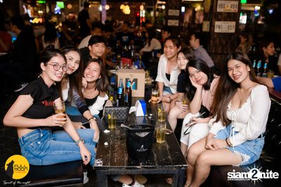 Pang Nakarin at Fullmoon Terrace & Bar — photo 32