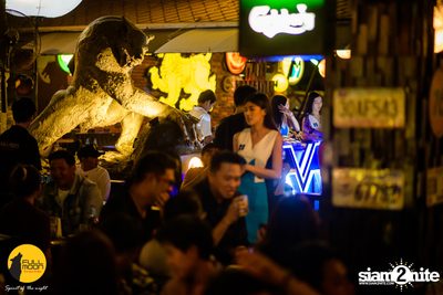 Pang Nakarin at Fullmoon Terrace & Bar — photo 67