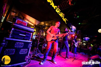 Pang Nakarin at Fullmoon Terrace & Bar — photo 101