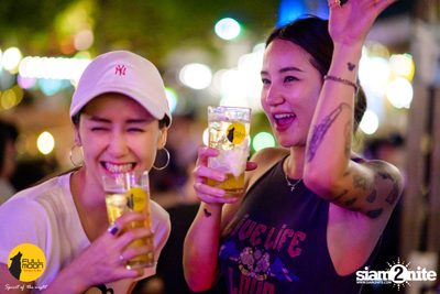 Pang Nakarin at Fullmoon Terrace & Bar — photo 121