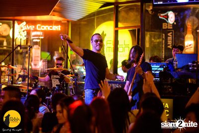 Pang Nakarin at Fullmoon Terrace & Bar — photo 122