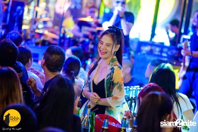 Pang Nakarin at Fullmoon Terrace & Bar — photo 124